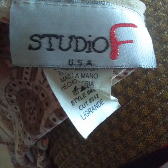 VINTAGE FLORAL FEMININE SKIRT SET BY STUDIO F SZ. LG?(RUNS SMALLER) FANTASTIC ! - Picture 5 of 9